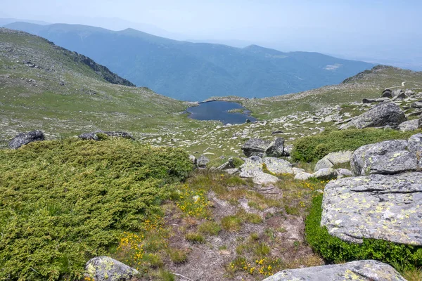 Bulgaristan 'ın Kalin tepeleri yakınlarındaki Rila Dağı' nın İnanılmaz Yaz Manzarası