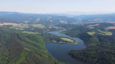 Topolnitsa Reservoir, Sredna Gora Dağı, Bulgaristan 'ın yay manzarası