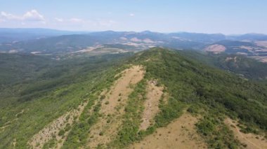 Rudina Dağı, Pernik Bölgesi, Bulgaristan 'ın İnanılmaz Yaz Manzarası