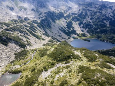Bulgaristan 'ın Banderitsa Nehri yakınlarındaki Pirin Dağı' nın şaşırtıcı hava manzarası