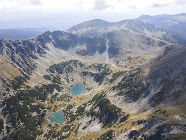 Bulgaristan 'ın Musala zirvesi yakınlarındaki Rila Dağı' nın şaşırtıcı hava manzarası