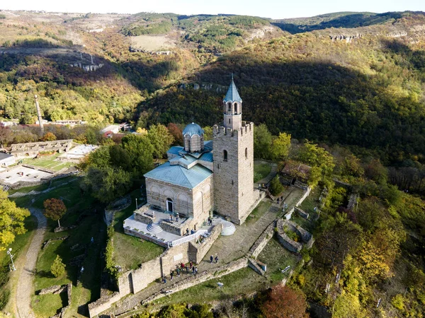 Bulgaristan 'ın Veliko Tarnovo kentinin şaşırtıcı hava manzarası