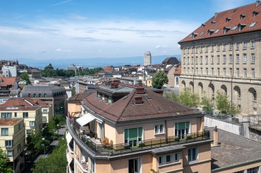 LAUSANNE, SWitzERLAND - 18 Haziran 2023: Eski şehir Lozan 'ın Panoraması, Vaud Kantonu, İsviçre