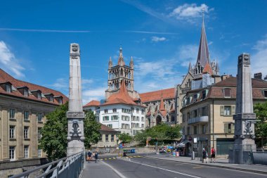 LAUSANNE, SWitzERLAND - 18 Haziran 2023: Eski şehir Lozan 'ın Panoraması, Vaud Kantonu, İsviçre