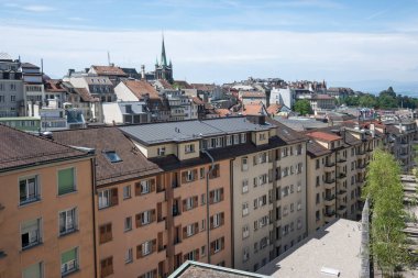 LAUSANNE, SWitzERLAND - 18 Haziran 2023: Eski şehir Lozan 'ın Panoraması, Vaud Kantonu, İsviçre