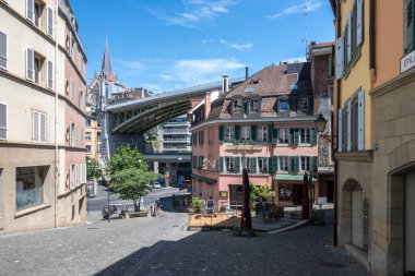 LAUSANNE, SWitzERLAND - 18 Haziran 2023: Eski şehir Lozan 'ın Panoraması, Vaud Kantonu, İsviçre