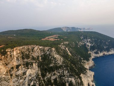 Lefkada, İyon Adaları, Yunanistan 'ın kıyı şeridinin inanılmaz panoramik manzarası