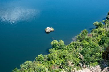 Bulgaristan 'ın Pernik Bölgesi, Pchelina Reservoir yaz manzarası