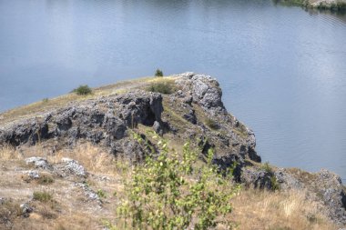 Bulgaristan 'ın Pernik Bölgesi, Pchelina Reservoir yaz manzarası