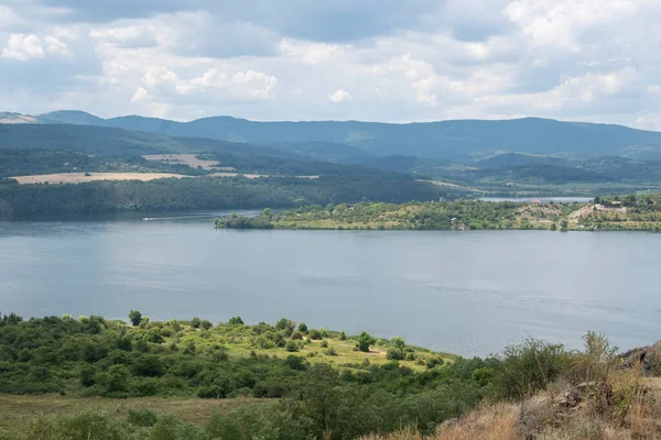 stock image Summer view of Pchelina Reservoir, Pernik Region, Bulgaria
