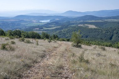 Rudina Dağı, Pernik Bölgesi, Bulgaristan 'ın İnanılmaz Yaz Manzarası