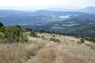 Rudina Dağı, Pernik Bölgesi, Bulgaristan 'ın İnanılmaz Yaz Manzarası