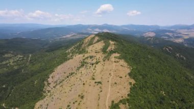 Rudina Dağı, Pernik Bölgesi, Bulgaristan 'ın İnanılmaz Yaz Manzarası