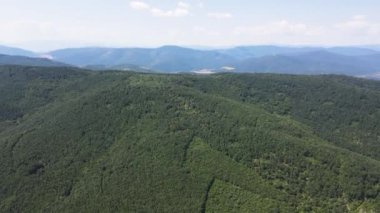 Rudina Dağı, Pernik Bölgesi, Bulgaristan 'ın İnanılmaz Yaz Manzarası