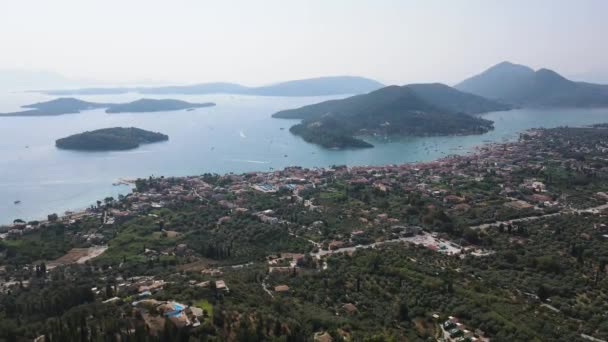 イオニア諸島 ギリシャのレフエ島のニドリ湾の素晴らしい空中パノラマビュー — ストック動画