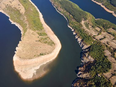 Bulgaristan 'ın Kardzhali Barajı ve Arda Nehri' nin şaşırtıcı manzarası