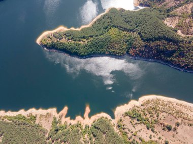 Bulgaristan 'ın Kardzhali Barajı ve Arda Nehri' nin şaşırtıcı manzarası