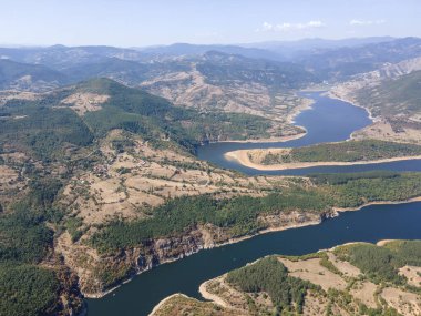 Bulgaristan 'ın Kardzhali Barajı ve Arda Nehri' nin şaşırtıcı manzarası