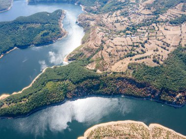 Bulgaristan 'ın Kardzhali Barajı ve Arda Nehri' nin şaşırtıcı manzarası