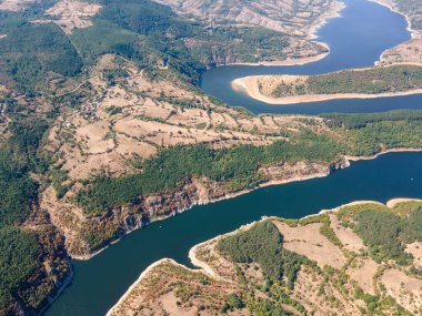 Bulgaristan 'ın Kardzhali Barajı ve Arda Nehri' nin şaşırtıcı manzarası