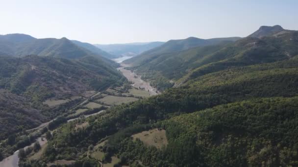 Fantastisk Antenn Utsikt Över Borovitsa Floden Vid Rhodope Bergen Bulgarien — Stockvideo