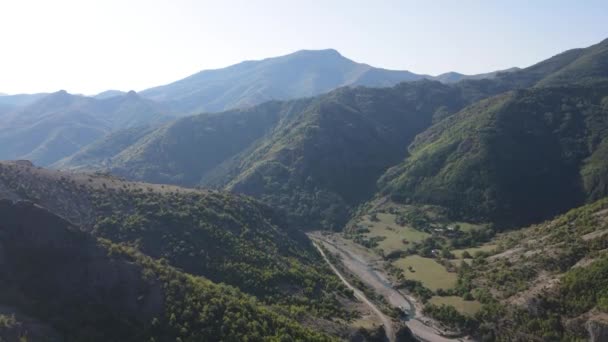 Εκπληκτική Αεροφωτογραφία Του Ποταμού Μποροβίτσα Στα Βουνά Της Ροδόπης Βουλγαρία — Αρχείο Βίντεο