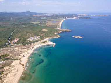 Bulgaristan 'ın Burgaz Bölgesi, Arkutino plajının şaşırtıcı hava manzarası