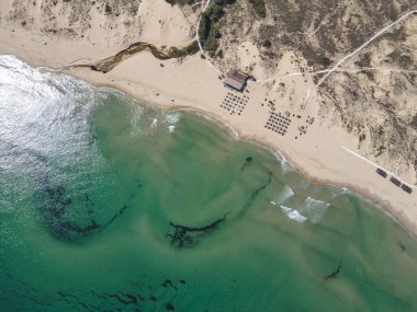 Bulgaristan 'ın Burgaz Bölgesi, Arkutino plajının şaşırtıcı hava manzarası