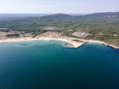 Bulgaristan 'ın Burgaz Bölgesi, Arkutino plajının şaşırtıcı hava manzarası