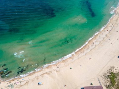 Bulgaristan 'ın Burgaz Bölgesi' ndeki Lozenets kasabası yakınlarındaki Karadeniz kıyılarının hava manzarası