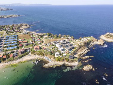 Bulgaristan 'ın Burgaz Bölgesi Arapya plajı yakınlarındaki Karadeniz kıyılarının hava manzarası