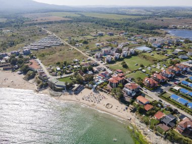 Bulgaristan 'ın Burgaz Bölgesi Arapya plajı yakınlarındaki Karadeniz kıyılarının hava manzarası