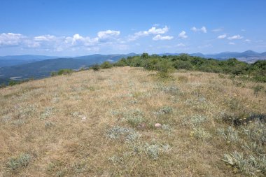 Rudina Dağı, Pernik Bölgesi, Bulgaristan 'ın İnanılmaz Yaz Manzarası
