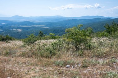 Rudina Dağı, Pernik Bölgesi, Bulgaristan 'ın İnanılmaz Yaz Manzarası