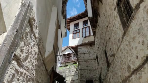 Typiska Gata Och Gamla Hus Historiska Staden Melnik Blagoevgrad Region — Stockvideo