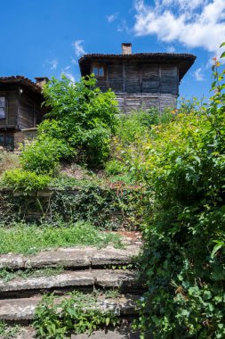 Bulgaristan 'ın Sliven Bölgesi' ndeki Kotel kentinde 19. yüzyıl evleri