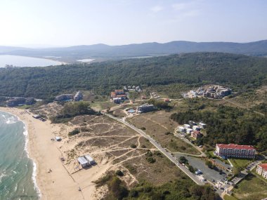 Bulgaristan 'ın Burgaz Bölgesi Sozopol yakınlarındaki Smokinya Plajı' nın hava manzarası