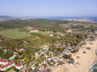 Bulgaristan 'ın Burgaz Bölgesi Sozopol yakınlarındaki Smokinya Plajı' nın hava manzarası