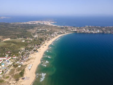 Bulgaristan 'ın Burgaz Bölgesi Sozopol yakınlarındaki Smokinya Plajı' nın hava manzarası