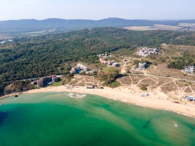 Bulgaristan 'ın Burgaz Bölgesi Sozopol yakınlarındaki Smokinya Plajı' nın hava manzarası