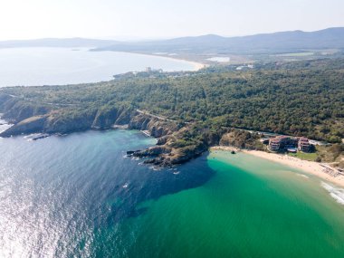 Bulgaristan 'ın Burgaz Bölgesi Sozopol yakınlarındaki Smokinya Plajı' nın hava manzarası