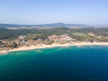 Bulgaristan 'ın Burgaz Bölgesi Sozopol yakınlarındaki Smokinya Plajı' nın hava manzarası