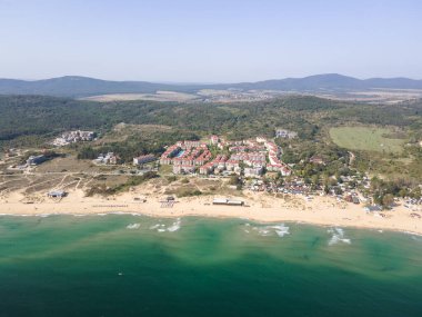 Bulgaristan 'ın Burgaz Bölgesi Sozopol yakınlarındaki Smokinya Plajı' nın hava manzarası