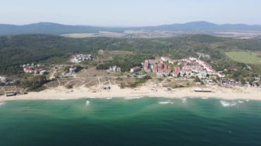 Bulgaristan 'ın Burgaz Bölgesi Sozopol yakınlarındaki Smokinya Plajı' nın hava manzarası 