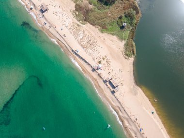 Bulgaristan 'ın Veleka Sahili, Sinemorets, Burgaz Bölgesi yakınlarındaki Karadeniz kıyılarının hava manzarası