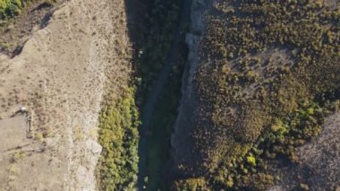 Bulgaristan 'ın Altın Panega Nehri boyunca Iskar Panega Geopark' ın hava manzarası