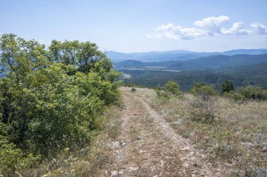Rudina Dağı, Pernik Bölgesi, Bulgaristan 'ın İnanılmaz Yaz Manzarası