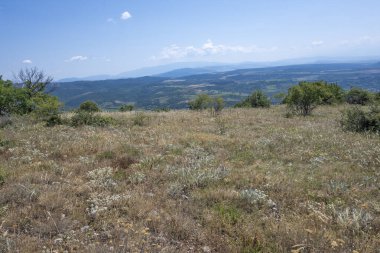 Rudina Dağı, Pernik Bölgesi, Bulgaristan 'ın İnanılmaz Yaz Manzarası