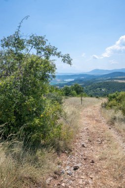 Rudina Dağı, Pernik Bölgesi, Bulgaristan 'ın İnanılmaz Yaz Manzarası