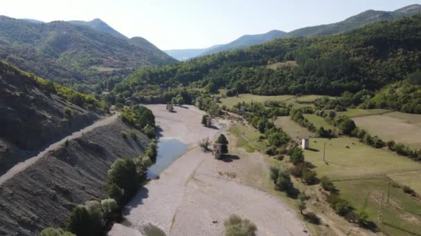 保加利亚罗德普山脉博罗维察河惊人的空中景观 — 图库视频影像